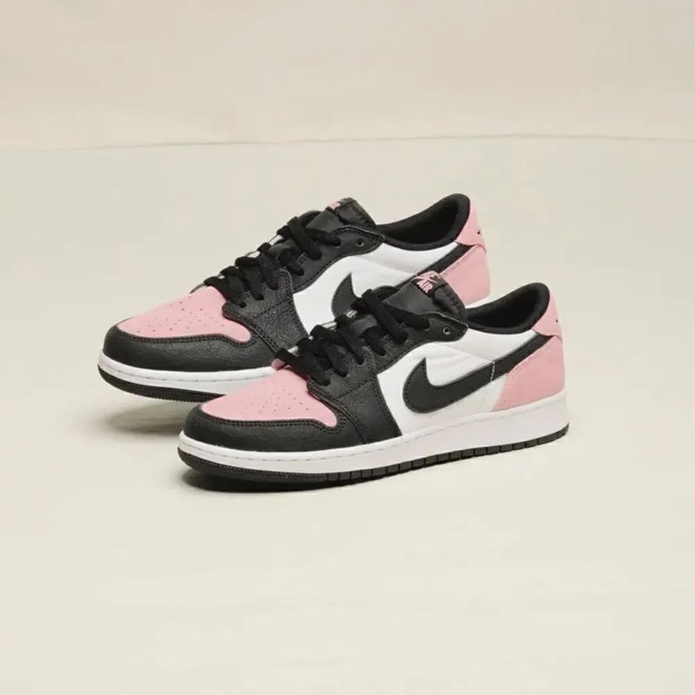 Nike Air Jordan 1 RETRO low OG bleached coral 7Y / 8.5 W NEW IN BOX